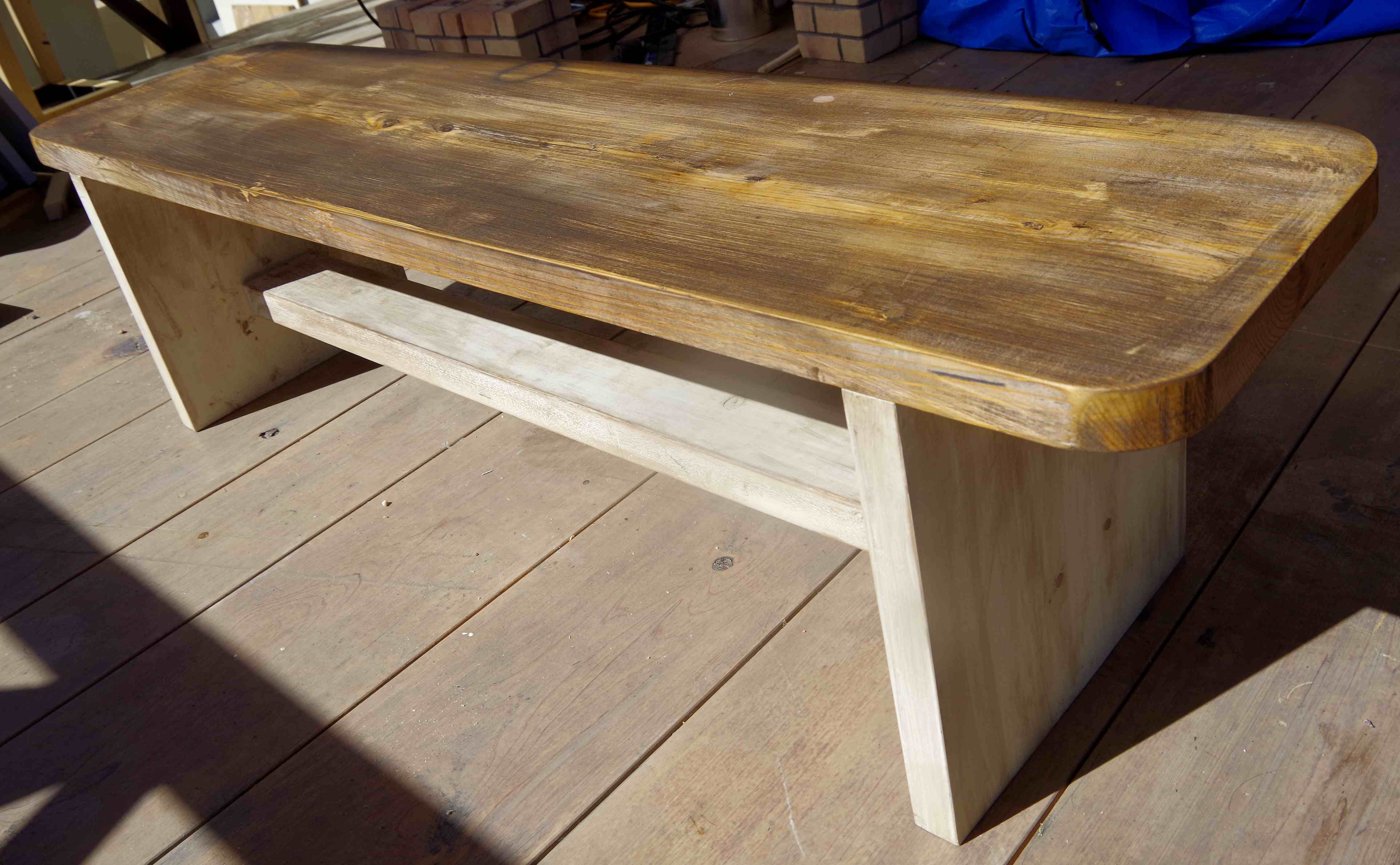 �A���e�B�[�N�Íރx���`