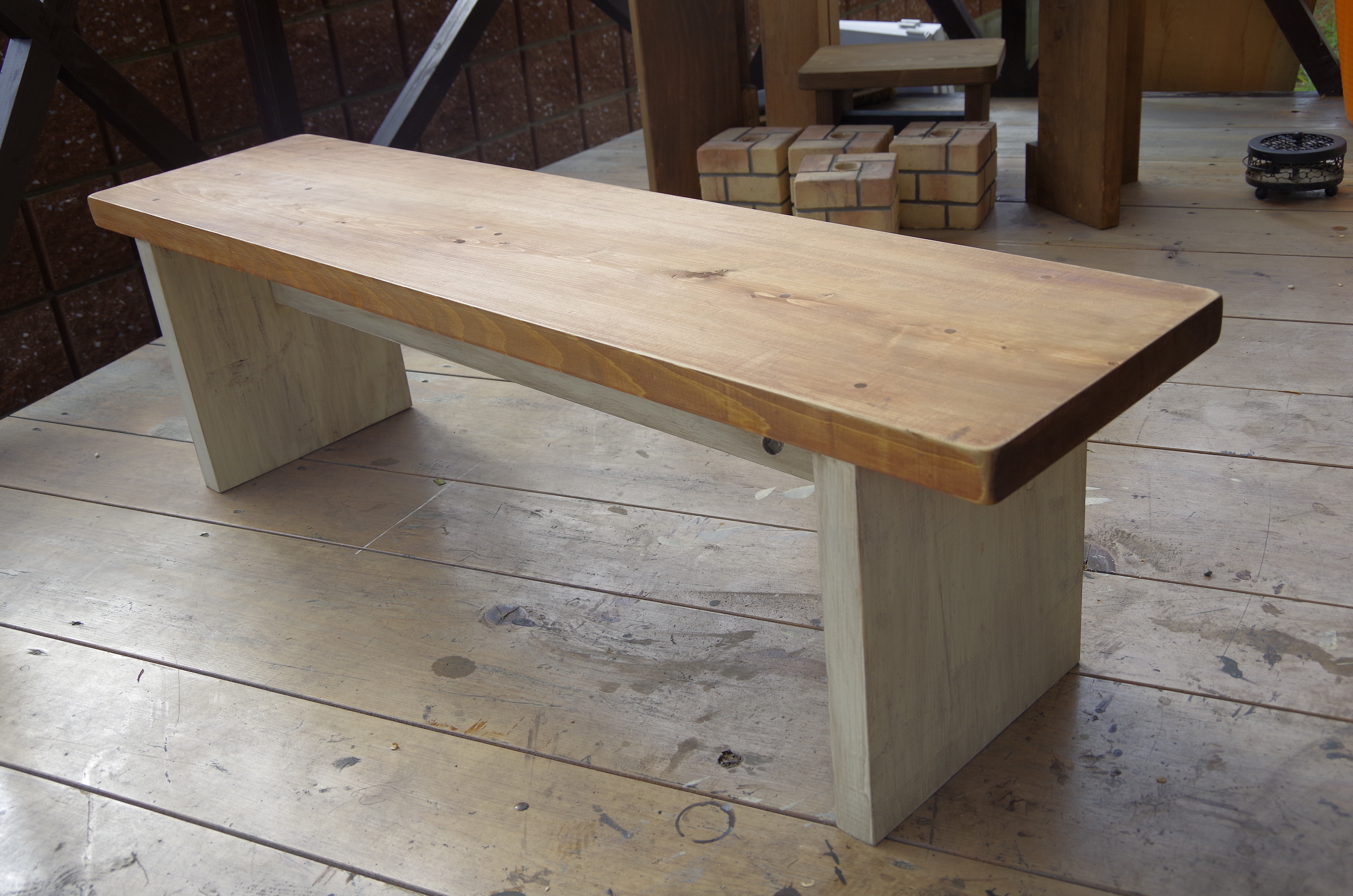 �A���e�B�[�N�J���[�x���`